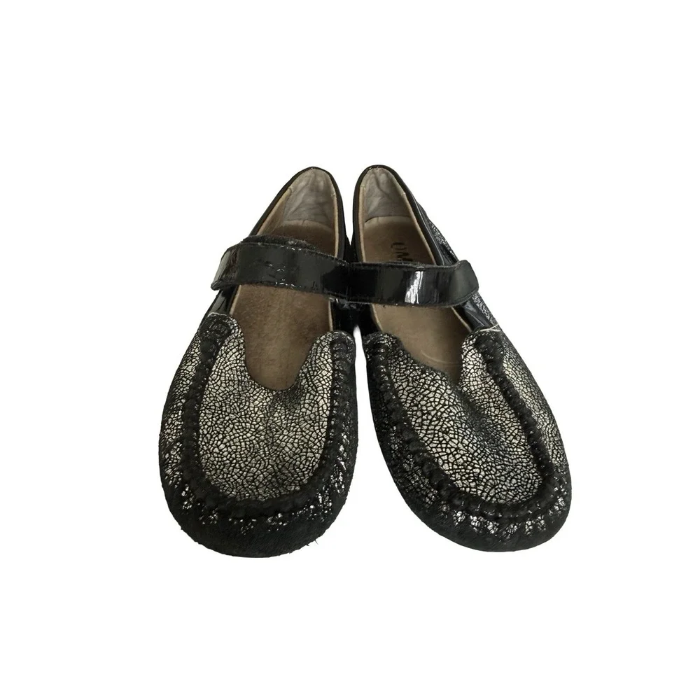 Umi Girls Black silver metallic  Patent Leather Mary Janes size US 31 13
